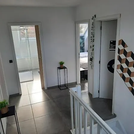 La Maison Accueille De 2 A 8 Personnes *